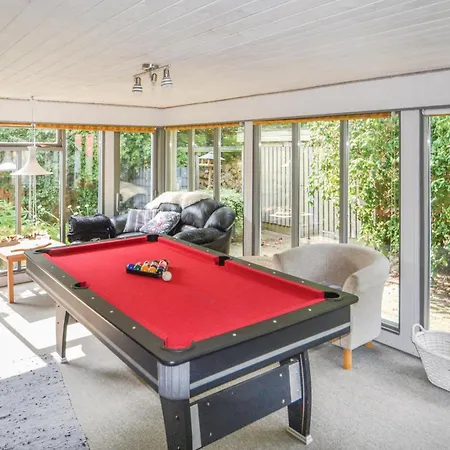 4 Bedroom Amazing In Orsted Dom wakacyjny